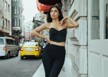 Women's Street Fashion Through the Decades 3 Women’s Street Fashion Through the Decades