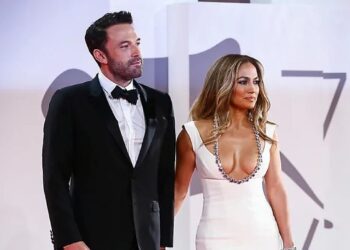 Jennifer Lopez and Ben Affleck Reunite and Spark Dating Rumors