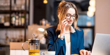 The Pros and Cons of Remote Work: Balancing Flexibility and Isolation